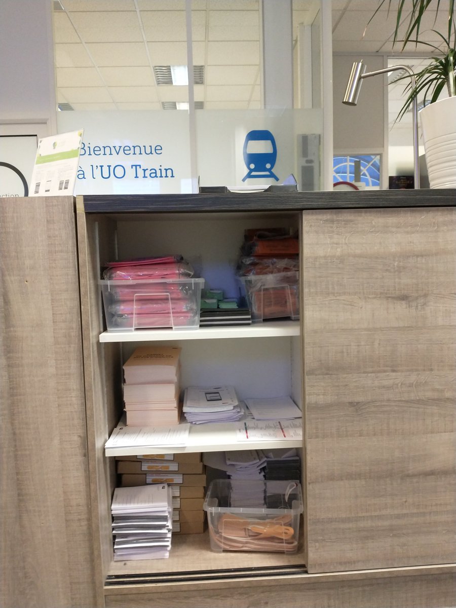 arpebo33's tweet photo. La Semaine #TousSNCF prend un air #Exop 🕵🏻 aujourd’hui chez #TGVSudOuest avec le chantier 5S initié il y a quelques semaines au front office de l’UO Trains de #Bordeaux La standardisation des nouvelles règles de vie est en cours et le chantier devrait s’achever début décembre ! https://t.co/GpL41jkwqU