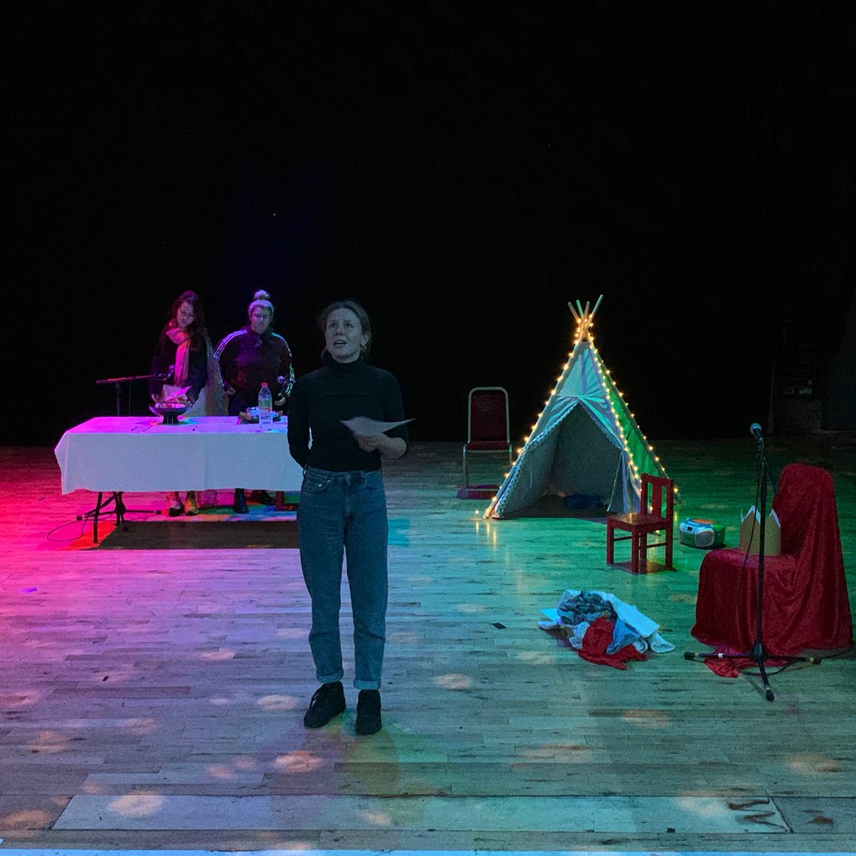 SecondCircle_'s tweet photo. Tech time ✅ ahead of tonight’s performance 
THE MEGAN SHOW @CambJunction 
Written + directed by @hannahjsamuels 
@DanielleePhill as MEGAN
@JosieDaleJones as FLORA
Expect dance routines, tales from childhood + audience interaction as we celebrate the power of 💫sisterhood 💫 https://t.co/OPlwKFOFvd