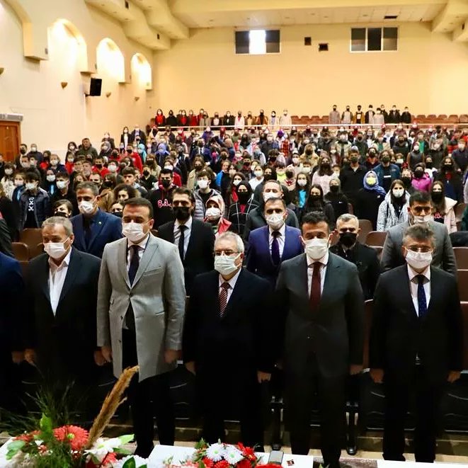 carsambamem's tweet photo. 24 Kasım Öğretmenler Günü için @cumhuriyetoo55'nun hazırlamış olduğu program Çarşamba Belediyesi Cemil Şensoy Kültür Merkezi'nde gerçekleştirildi. Emeği geçen öğretmen ve öğrencilerimizi tebrik ederiz. @samsunmem @gokhanmurat1 @MustafaOzdmr55 @yuduf_tanrioven @halilkanat https://t.co/fAOuo12uRc
