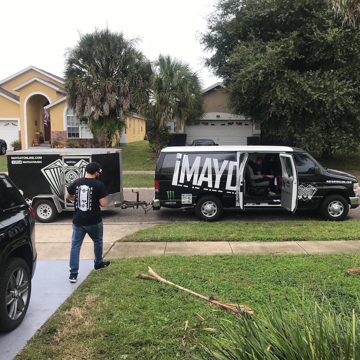 MAYDAYMUSIC's tweet photo. Everyone is officially home safe and that wraps up another successful tour across the country. Thanks to everyone who came out to one of our shows against all the elements. Reply which cities you came to for the #HardToLeaveTour.
#Mayday #MonsterMusic https://t.co/AFI3kdw6JP