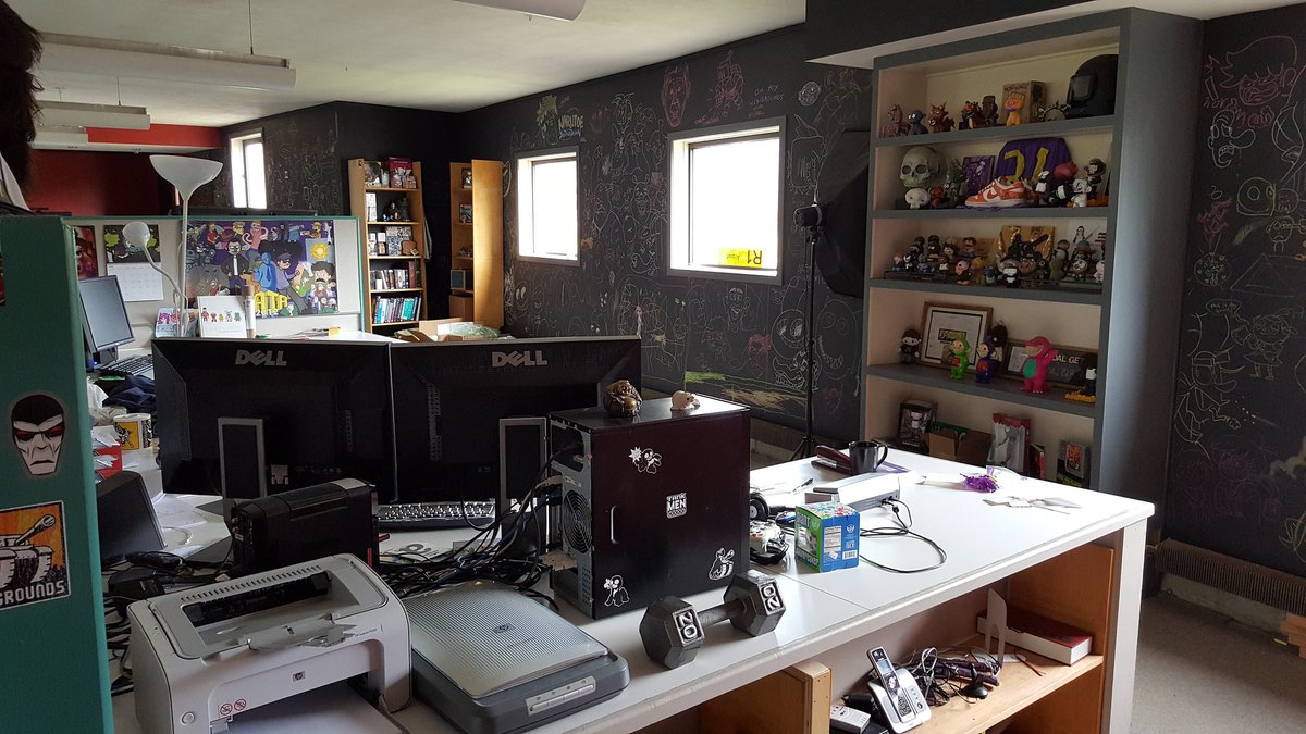 ng_museum's tweet photo. The Newgrounds Office in 2015 (via MasterGeorge on Flickr) https://t.co/JfuuqTpj05