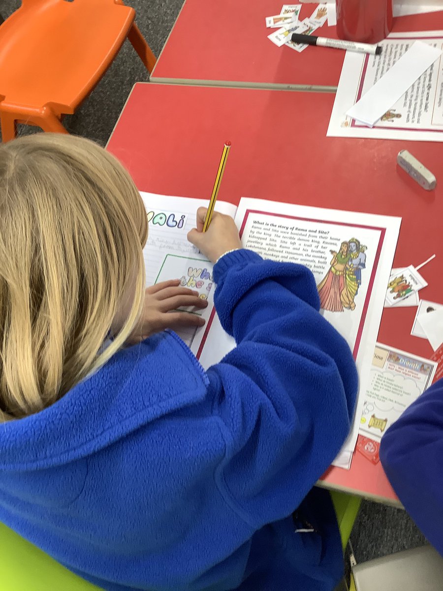 llanrhidianp's tweet photo. Slytherin and Gryffindor began researching and writing about Diwali for their IQ on religious festivals around the world. #LlanRE #LlanLit #LlanDCF #LlanPysgodyn https://t.co/eSgNGSYUjP
