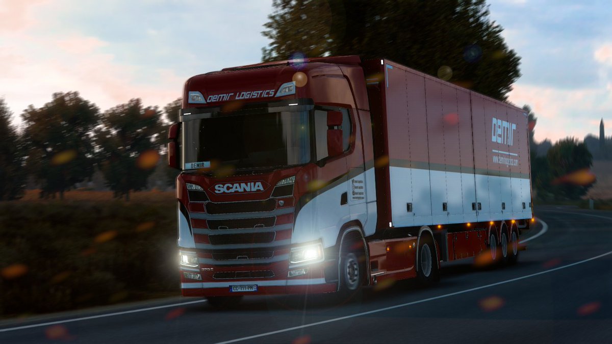 The best thing to do in the last days of autumn is to take your truck and hit the road among the yellowed leaves.

#DemirLogistics #ETS2