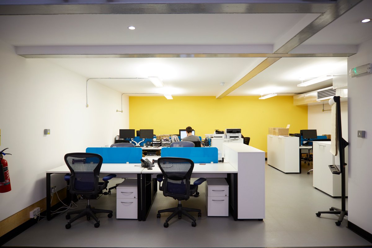 PurplePatch_UK's tweet photo. Hi there!! Have you heard? We have news offers!

Pod 7: 2-4 desks @ £120 per day (£30 Per Person Per day)
Pod 2/3: 5 -12 desks @ £350 per day (£30 PP per day)
Pod 5: 10 – 18 desks @ £540 per day (£30 PP per day)

#hybridwork #hybridoffice #hybridworking #coworking #coworkingspace https://t.co/nWd1uxkGxl