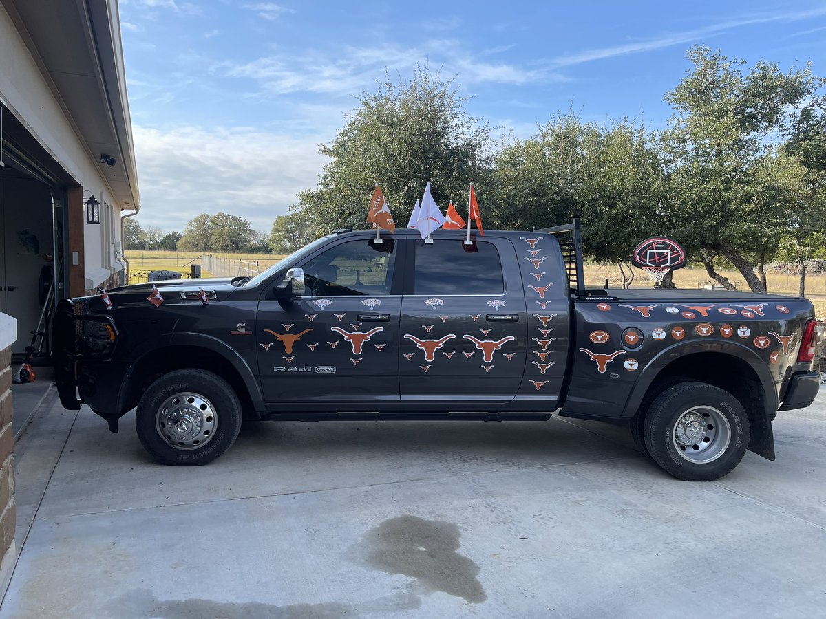 kev_moo's tweet photo. @_delconte Ready for Friday!  Hope to see everybody.  #texasfight https://t.co/Gm61NFK6GV