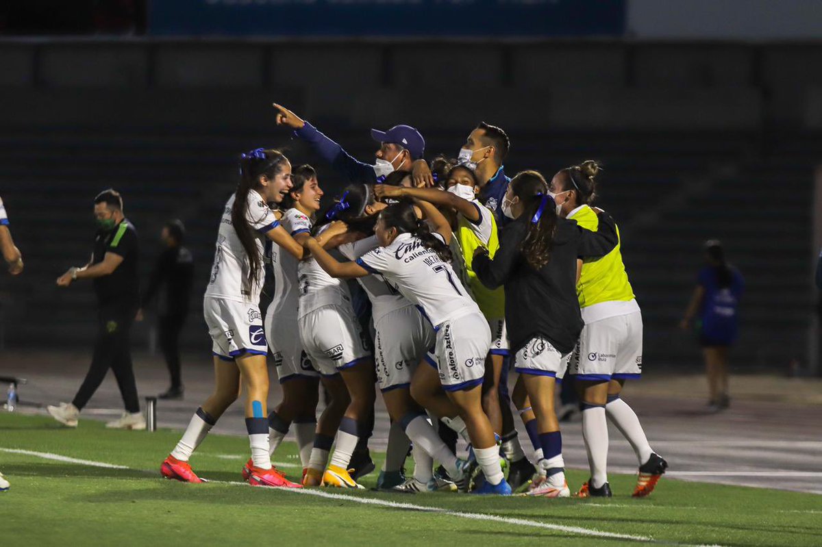 JCCG11's tweet photo. El futbol te regala experiencias inolvidables, no sólo como jugador, sino también ahora como Director Técnico.⚽️

Gracias @clubpuebla y @clubpueblafem por abrirme las puertas en esta nueva etapa como D.T. y permitirme crecer profesionalmente, nunca lo olvidaré. https://t.co/7PPBEfP8WA