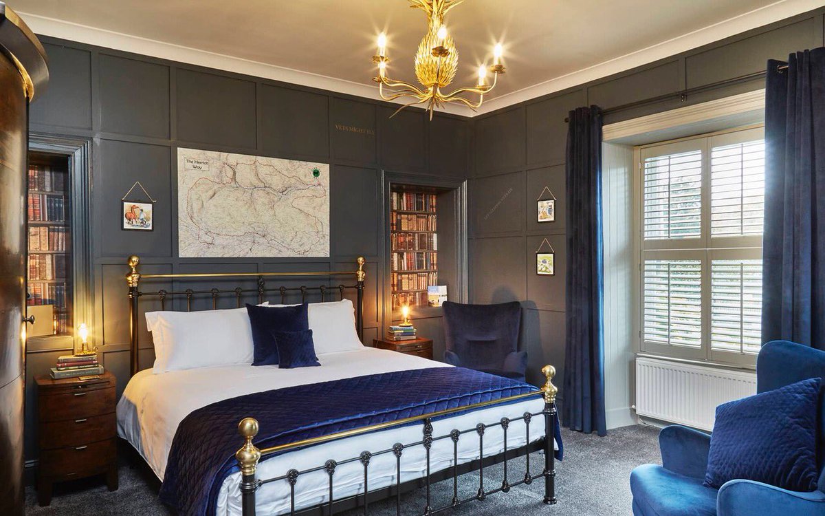 thehouseathawes's tweet photo. Love The Library bedroom, @qualitytourism 5 star all the way. Celebrates all that is good about #YorkshireDales with a nod to @jamesherriot @AllCreaturesTV including fab bedsides lights by @Stirring_Silver @BandBassoc @Welcome2Yorks https://t.co/UWIkCqvgN6
