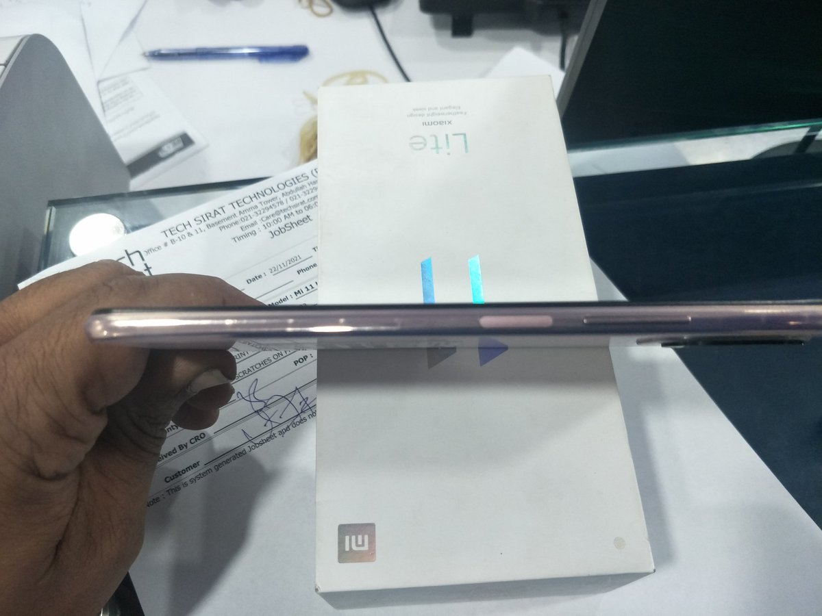 Bae_Gairat's tweet photo. @Xiaomi plz find scratches on finger print scanner https://t.co/MTtToDzYdD