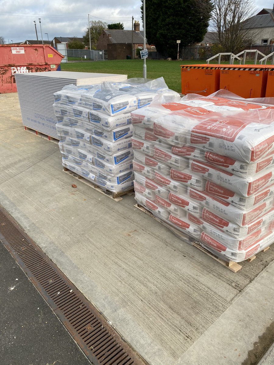 Massive thank you to <a href="/britishgypsum/">British Gypsum</a> for continuing to support <a href="/tynemet/">TyneMet College</a> plastering learners with FOC materials. The quality, as well as quantity of materials allows our learners to practice on a larger scale to simulate a real working environment