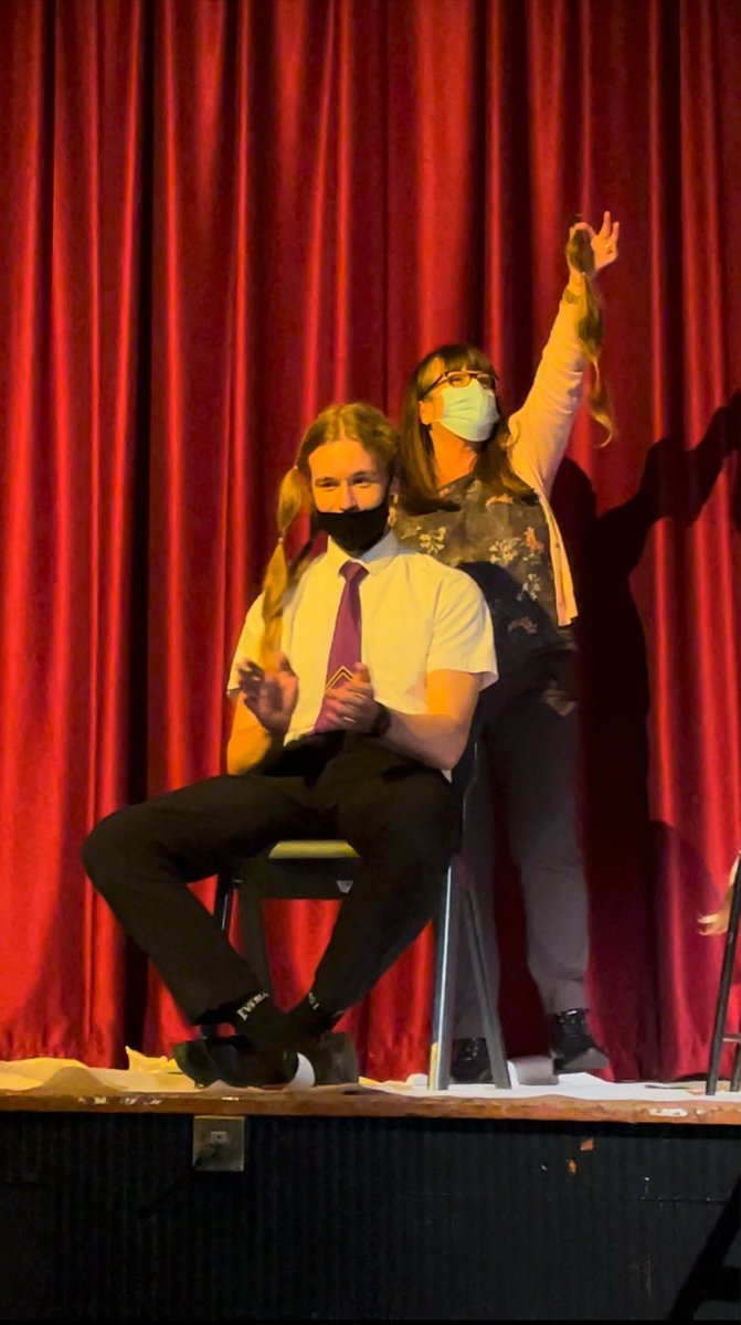 2022Captains's tweet photo. Our very own School Captain, Dawid, volunteered to cut his hair to raise funds for the Christmas Party with the pupils of Victoria Park Primary! Thanks to everyone who donated and came to watch! Well done⭐️ https://t.co/HnlaCHK0ja