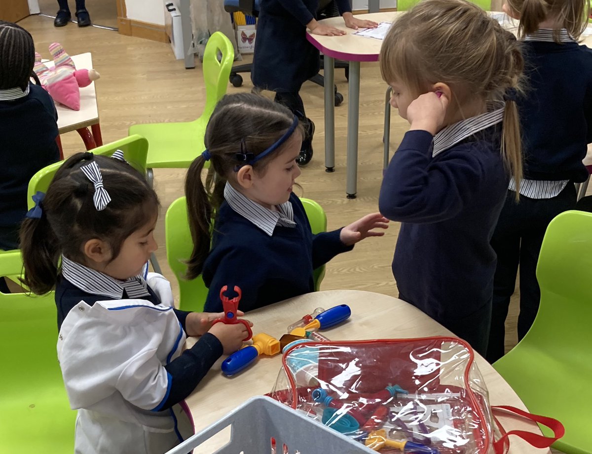 STAHSPrep's tweet photo. Lots of CHIL today #Receptionfun #childinitiatedlearning https://t.co/yMoxleErV5