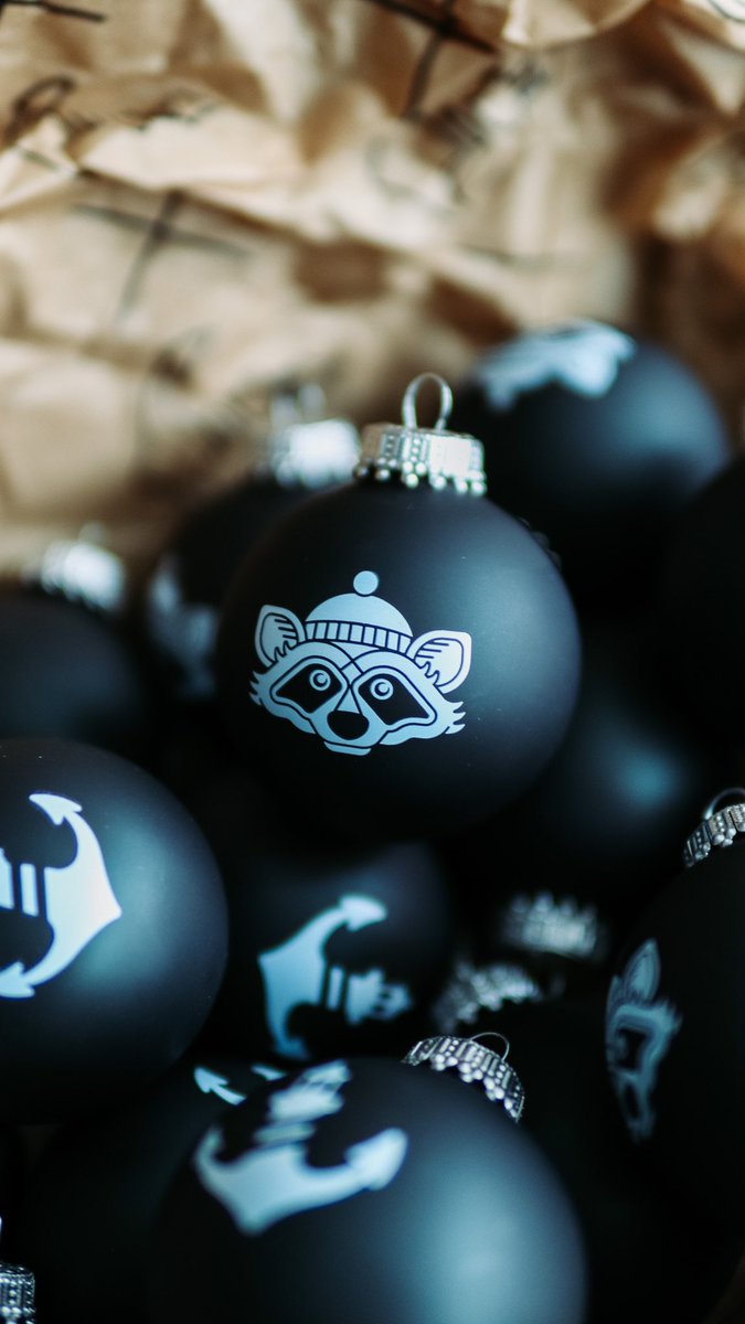 stroncton's tweet photo. Some Christmas Vibes in today‘s Drop😁🤙🏼 20:16 CEZ https://t.co/gwjIlJkUVg https://t.co/Q5u88ibyxN