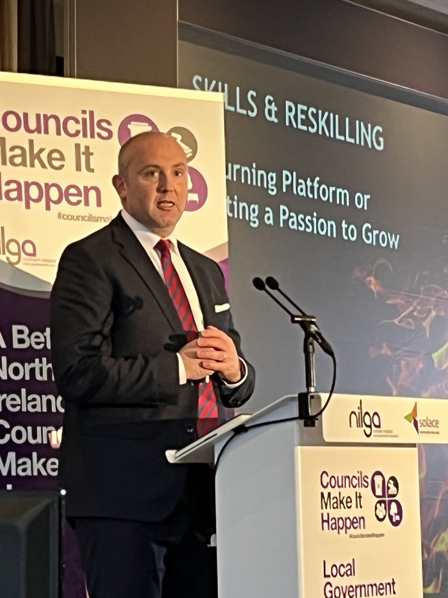 APSE news tweet media