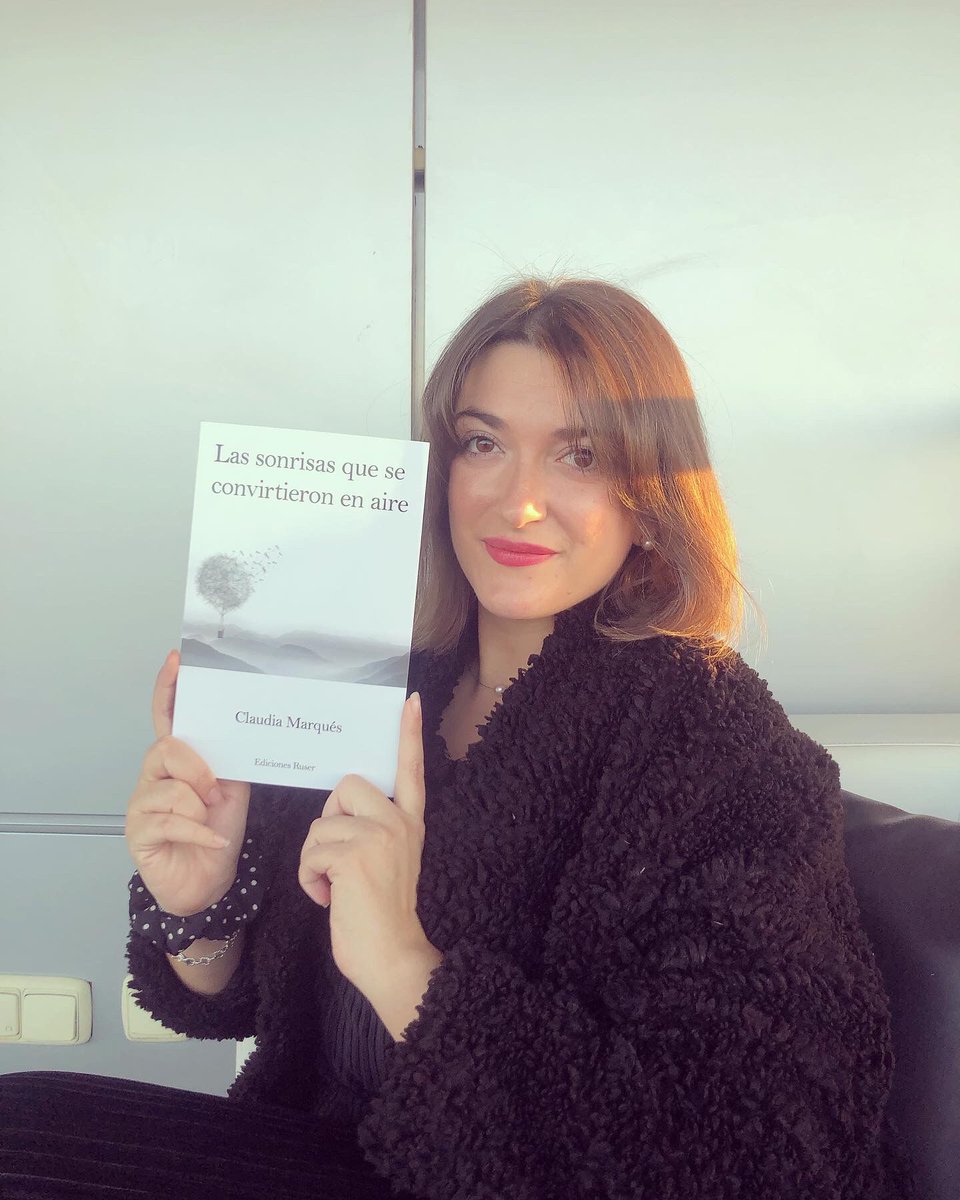 EdicionesR's tweet image. Este sábado 27 a las 18:30 horas, presentación en Kaf Café, librería del Kaf ( Pza Emili Beut i Belenguer 7)  de Valencia de la primera obra de Claudia Marqués: "Las sonrisas que se convirtieron en aire".¡Os esperamos!