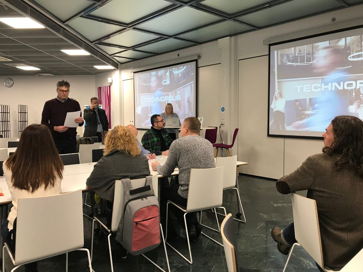 AytoRoquetas's tweet photo. Hoy se cierra el encuentro en #Oulu del proyecto @DigiPlaceEU en el marco del cual #RoquetasdeMar está desarrollando con sus socios europeosla estrategia de #transformaciondigital.
🇪🇺
@etrikala
@IanG_York
@me_urbanlab
@NicolasGibbe
@heikkihuhmo https://t.co/1VniMlFdWz