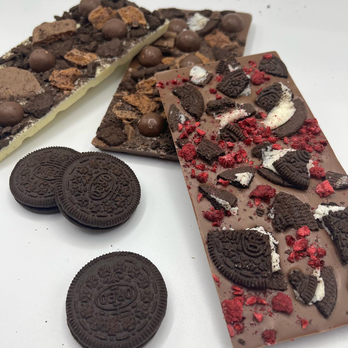 chocolab_AU's tweet photo. How do you like your Oreos? #oreos #chocolateoreos https://t.co/jMMKF390xC