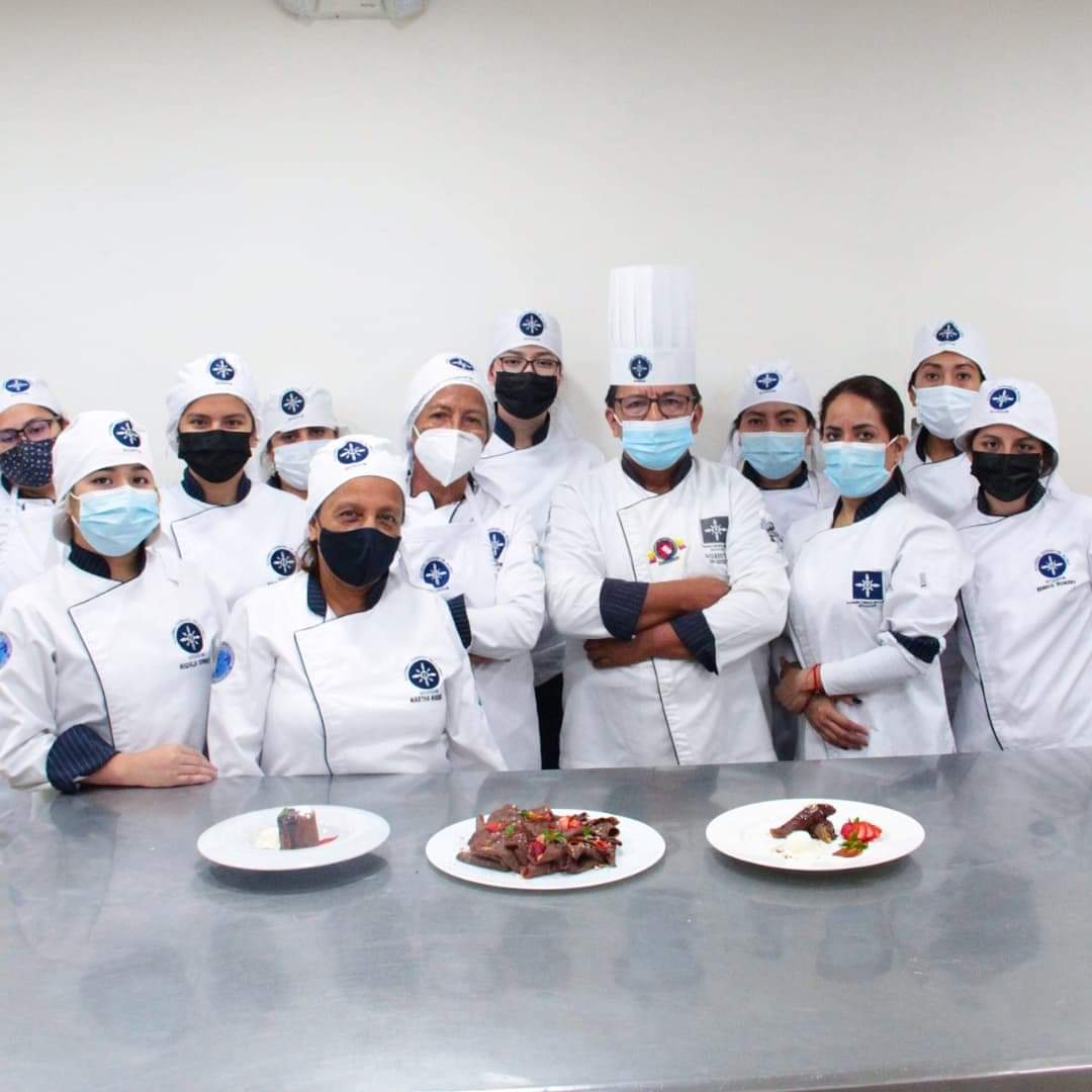 acpecuador_'s tweet photo. Únete al programa formativo de pastelería y panadería más completo del Ecuador. Aprende haciendo!

Matriculas abiertas 
Clases presenciales
12 meses - 8 clases por mes 

📲 Whatsapp: 
0996080755 - 0989945081 
📍 #Guayaquil - #Ecuador 

#SomosACP #LaEscuelaDeCampeones https://t.co/Un9dyubRmx