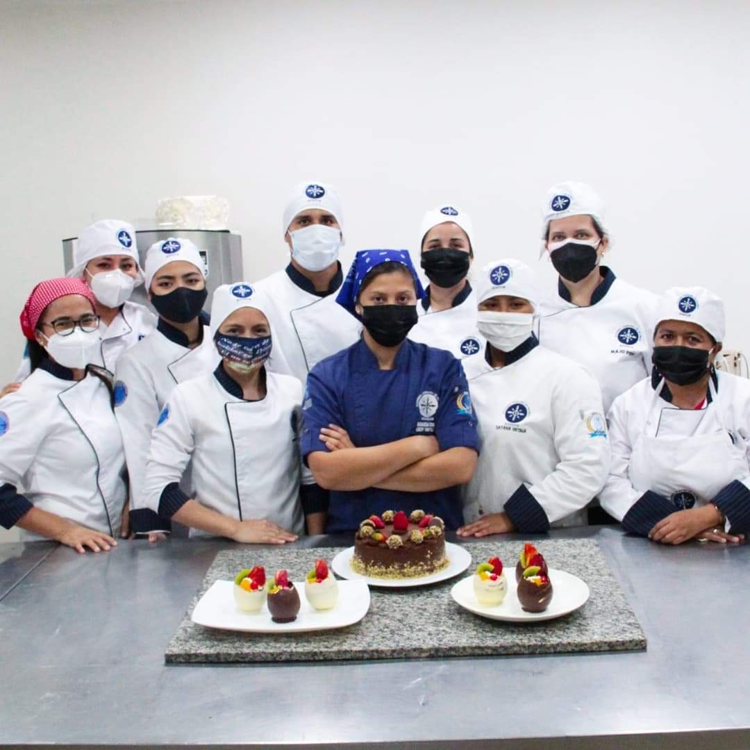 Únete al programa formativo de pastelería y panadería más completo del Ecuador. Aprende haciendo!

Matriculas abiertas 
Clases presenciales
12 meses - 8 clases por mes 

📲 Whatsapp: 
0996080755 - 0989945081 
📍 #Guayaquil - #Ecuador 

#SomosACP #LaEscuelaDeCampeones