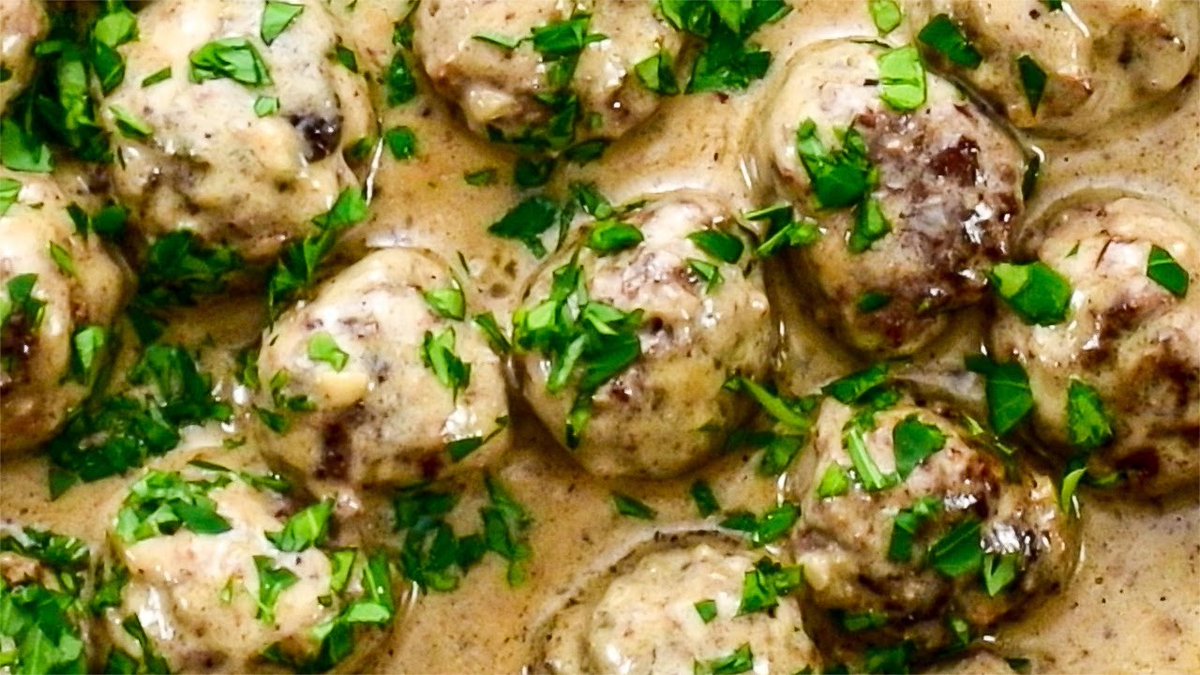 creative_85's tweet photo. #KetoRecipe - Swedish Meatballs A "Creamy &amp; Meaty" Low-Carb Ground Beef Dish. Thanks @myketokitchen
https://t.co/Flf7dJZi6K
Make sure to download the Free Monthly Keto Food Calendar (Link in Bio) or https://t.co/qApHlSWoyp
#lowcarbdiet #lowcarbs #ketogenic #lowcarbhighfat https://t.co/3Lz7Xvx5x4