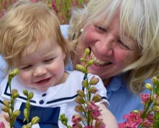 OmboCC's tweet photo. Today we celebrate life of Lynda Oakley, a driving force of Ombersley Cricket Club. We would like to share our deepest and heartfelt sympathies with Tim and the Oakley family.

Any donations made will support Bliss, helping premature and sick babies. ⬇️

https://t.co/xNaKVr8iNB https://t.co/32IKFVmsOy