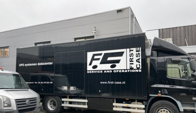 CroninMovers's tweet photo. It was great to meet Ad Smulders in @firstcasebv to see their facilities in the Netherlands and discuss developments in the industry. Really refreshing to meet another European business that shares our commitment to outstanding customer service #Logistics #warehousing #3PL https://t.co/0C9IRspiHC