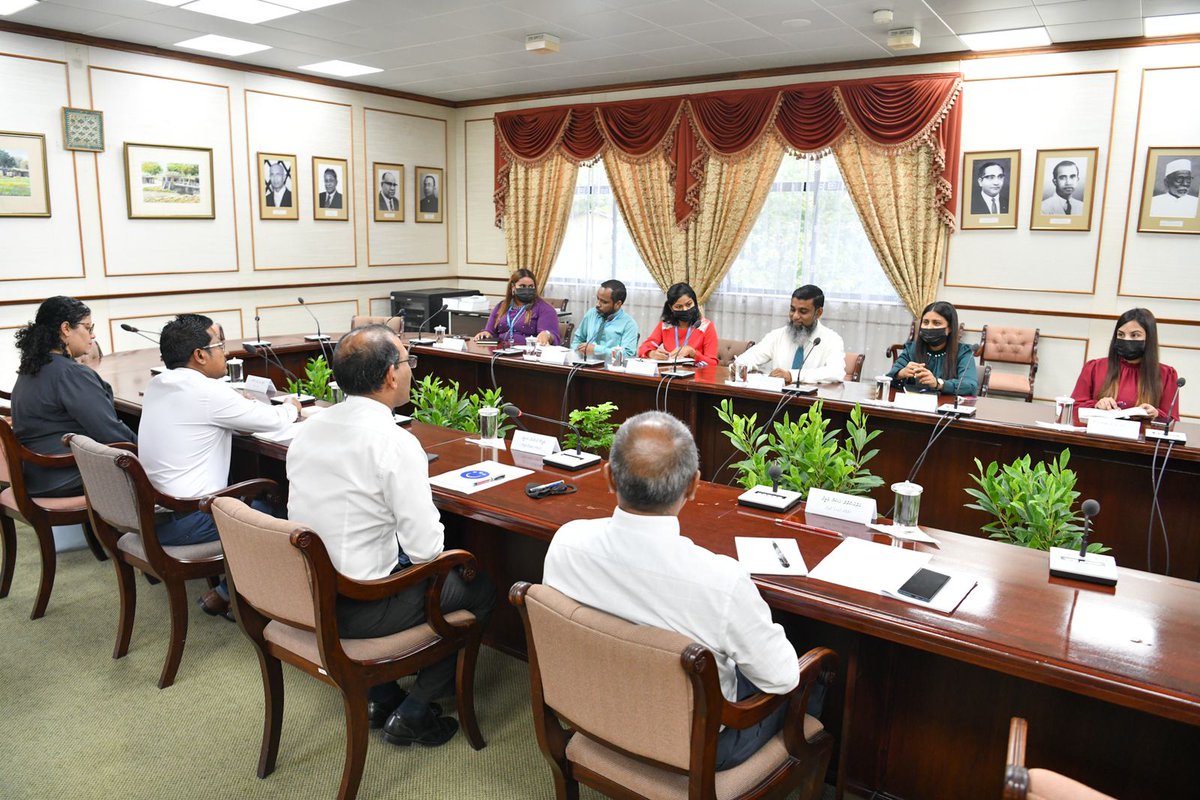 During this meeting, ombudspersons briefed the Speaker on the progress of work and discussed on the challenges faced by the office and on ways to resolve them. (2/2)