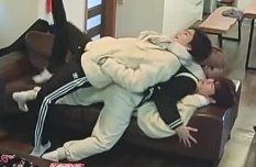 STR4YBIN's tweet photo. ayuda, Han se echaba encima de seungmin y para rematarla HYUNJIN SE ECHA ENCIMA DE HAN, SALVEN A SEUNGMIN https://t.co/XvVwIKfjfv