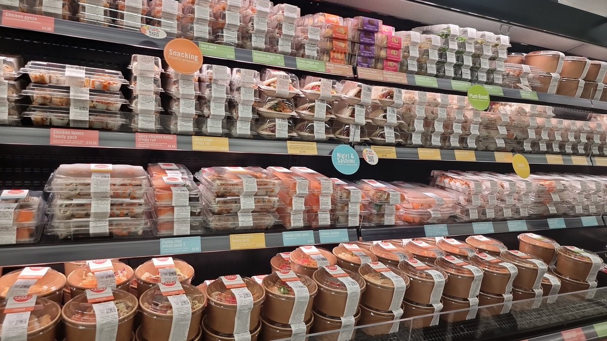 ho_jo86's tweet image. @YOSushi has opened #Panku in @asda in #Bournemouth 
Lunch / dinner sorted Forever !!