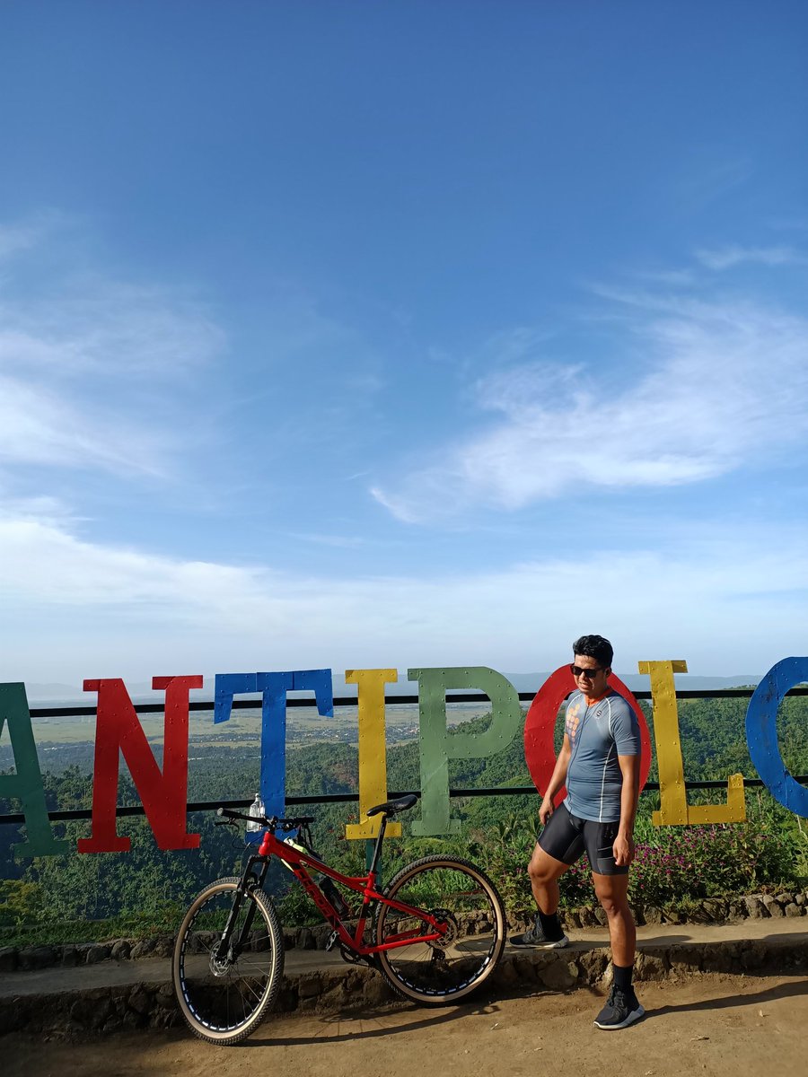 JoebelFlorida's tweet photo. All Soul's Day Ride 🚲 🚴 🚴♂️ 🚵 🚵♂️ 💪
#CenturyTree
#AntipoloBaao
#LaspagLodi https://t.co/PvEMEdFnd2