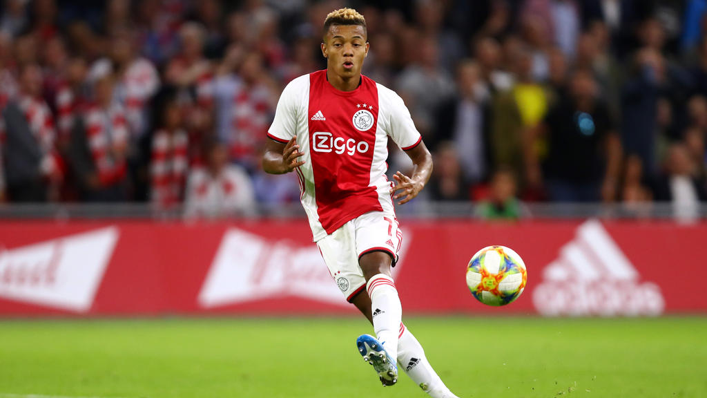 MysteryUnitedEU's tweet image. Maakt #Neres zijn basisplaats waar en scoort hij de 1e treffer tijdens #BESAJA? 🇧🇷🏆 Dan geven wij een mystery voetbalshirt weg!

Doe mee!
✅ Volg @MysteryUnitedNL 
🔃 Retweet

Direct een mystery shirt bestellen, zo vlak voor #Sinterklaas? mysteryunited.nl!

Succes 🔥!