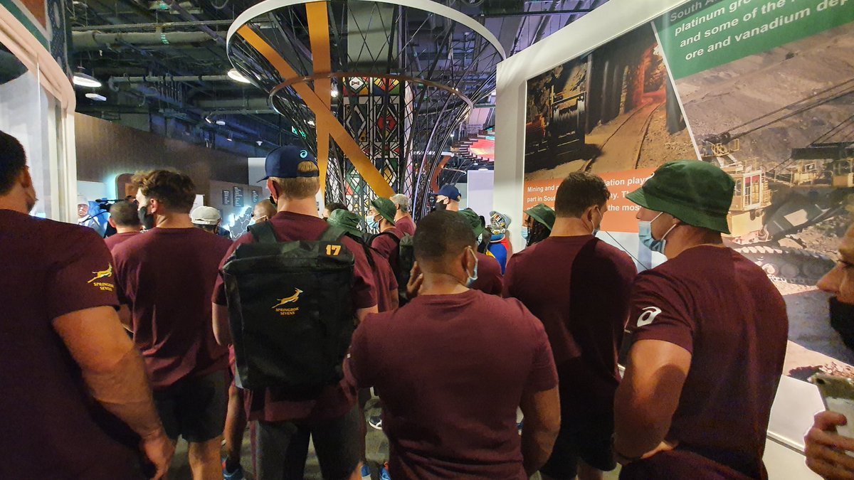 AK_MediaMan's tweet image. Great to see the support shown by @Blitzboks popping in this afternoon at the South Africa Pavilion at #Expo2020 #DubaiExpo2020 #ThinkSouthAfrica #ThinkOpportunity #ShareSouthAfrica