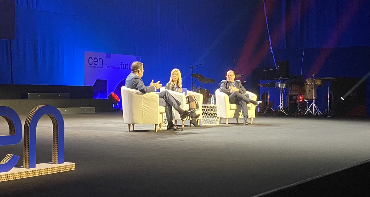 #40añosde <a href="/CEN_Navarra/">CEN</a>.
Hablamos ahora con “La voz de las empresas”. Con #GerardoCuerva <a href="/cepyme_/">CEPYME</a>  <a href="/lorenzoamor_ata/">Lorenzo Amor</a> <a href="/autonomosata/">Fed. Autónomos 𝗔𝗧𝗔</a> y #MariaJoséBallarin.
Retos, necesidades, preocupaciones del mundo empresarial.