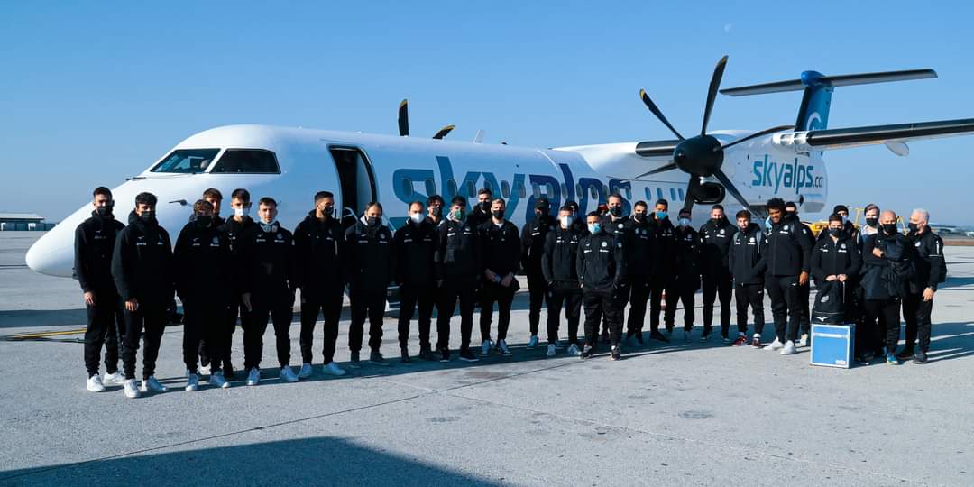 fclubsuedtirol's tweet photo. In viaggio verso Pescara con SkyAlps 🛫
Alle ore 17.30 si giocano i quarti di finale di Coppa di Serie C a Teramo 🏆
#FCS #FCSüdtirol #Whitereds #SerieC #CoppaItalia #CoppaItaliaSerieC #passion #TERFCS #TeramoFCSüdtirol #PassioneBiancorossa #24novembre https://t.co/vVmz4HwZAN