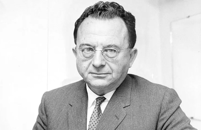 CsarLogon2504's tweet photo. ⭐Buenos días camaradas
La creatividad requiere que la valentía se desprenda de las certezas (Erich Fromm)
#OrgulloNacionalPatriaLibre 
@ElChatelSandini @TurtlEli19 @kunstamsee1 @josbar119 @luibustilloso @kitty_894 @lilianari_01 @LgGome2 @YaraGmez20 @Yarahe91 @Atego16 @Katilieva https://t.co/VAxe9WkUok