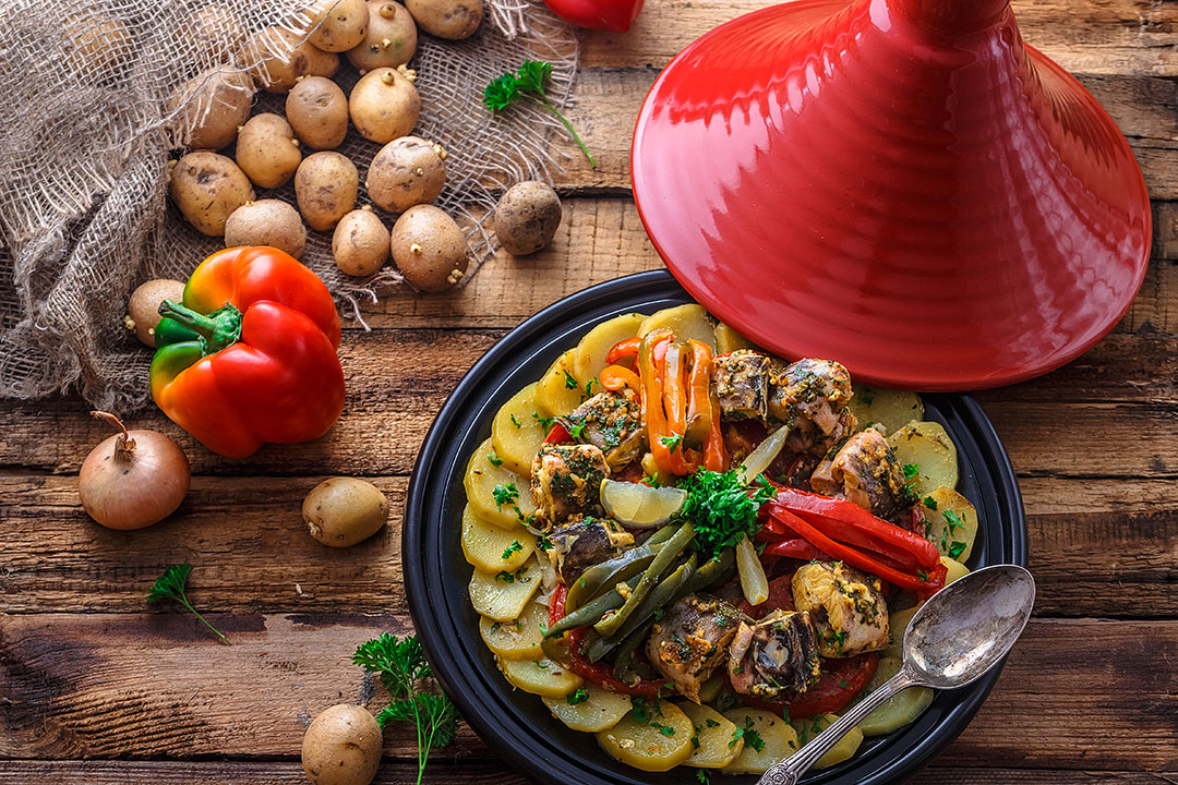 Hungry_INC_Comp's tweet photo. C'mon already. you find this as appealing as your stomach is slowly eating away its walls. ORDER ALREADY. or make your own with our helpful recipe books!
#HungryInc #Rounddishthing #Food #potato https://t.co/INDVGZuZW2
