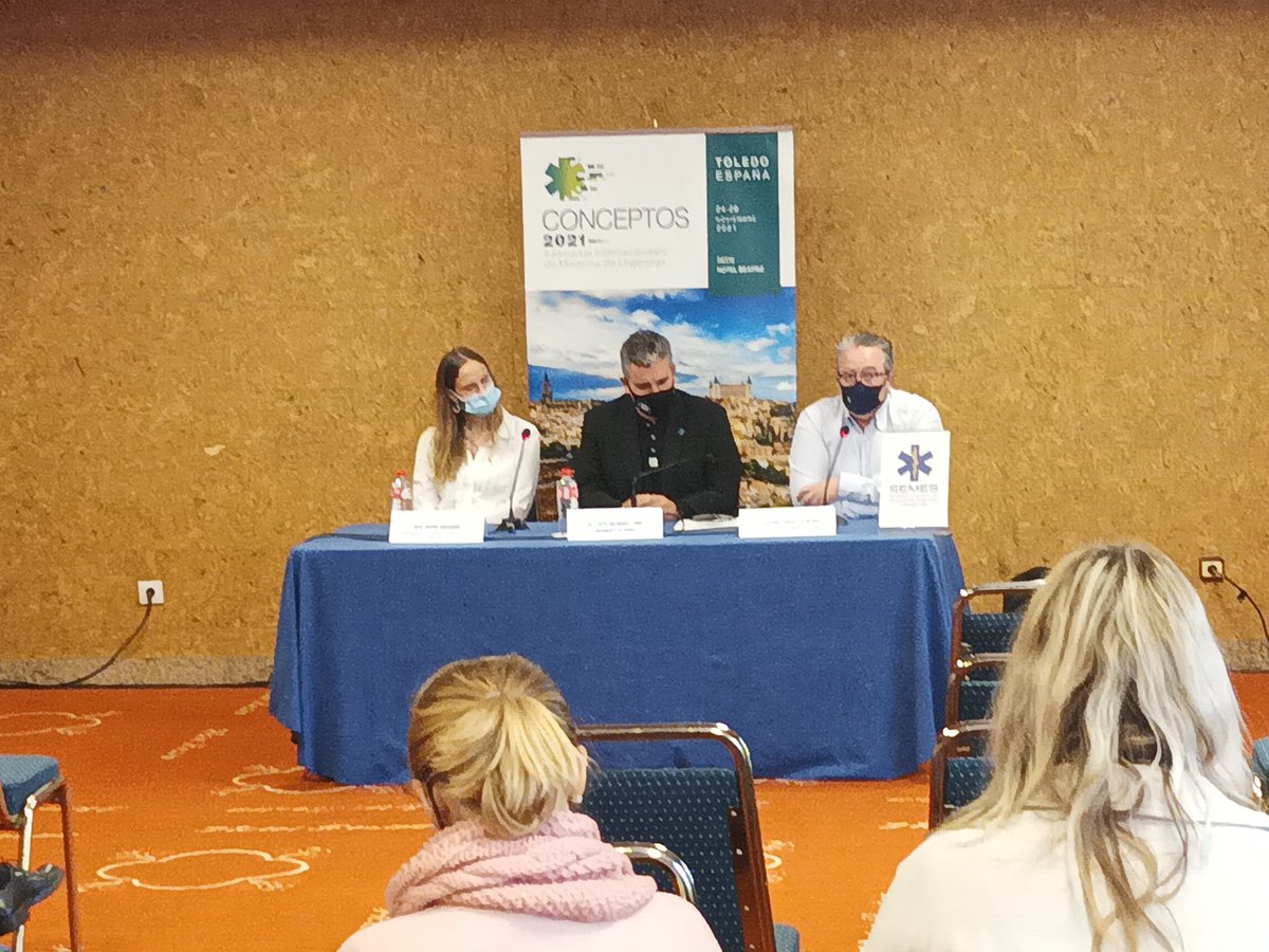 "Los especialista de #Urgencias nos formamos durante años para trabajar en momentos de incertidumbre, tratando múltiples pacientes críticos a la vez. La forma de pensar de un #urgenciólogo es diferente", Dra. Basauri en #Conceptos2021 #EspecialidadUrgenciasYA