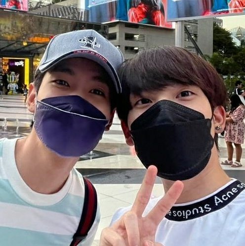 burningssamm's tweet photo. @KiimMon @CTR2DAB
이미 많이 사랑하고 있죠🥰🥰
#ขุณขิมมอญ #CTRPANUWAT
#คิมคอป #KimCop https://t.co/njRi9cuXYs