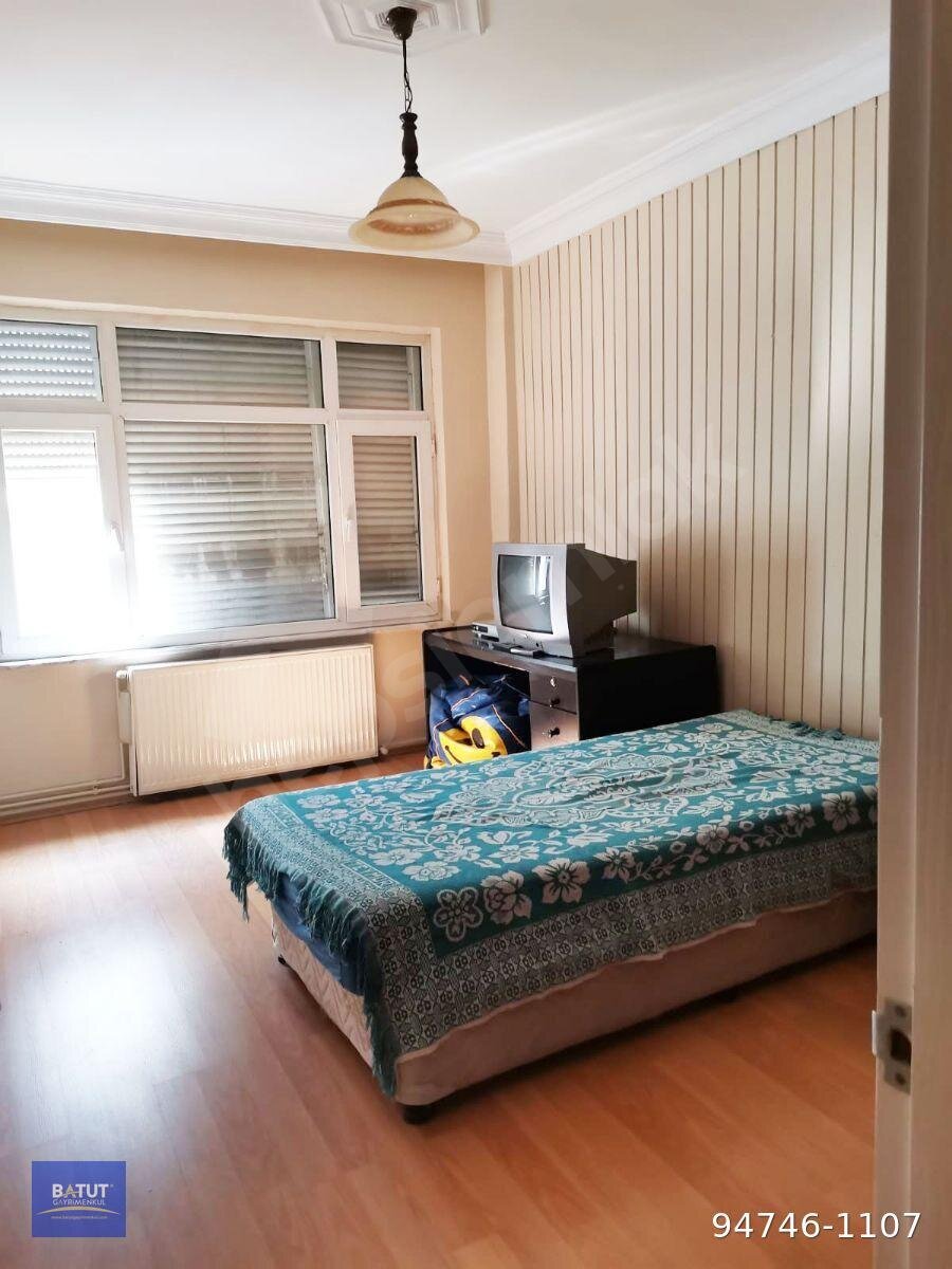 siteilanlar's tweet photo. 🛀 Banyo Sayısı: 1
🛌 Oda + Salon Sayısı: 2+1
🏠 M² (Net): 90 m²
📌 Konum: Mimar Sinan/Üsküdar https://t.co/1Ss1xz0ZEc