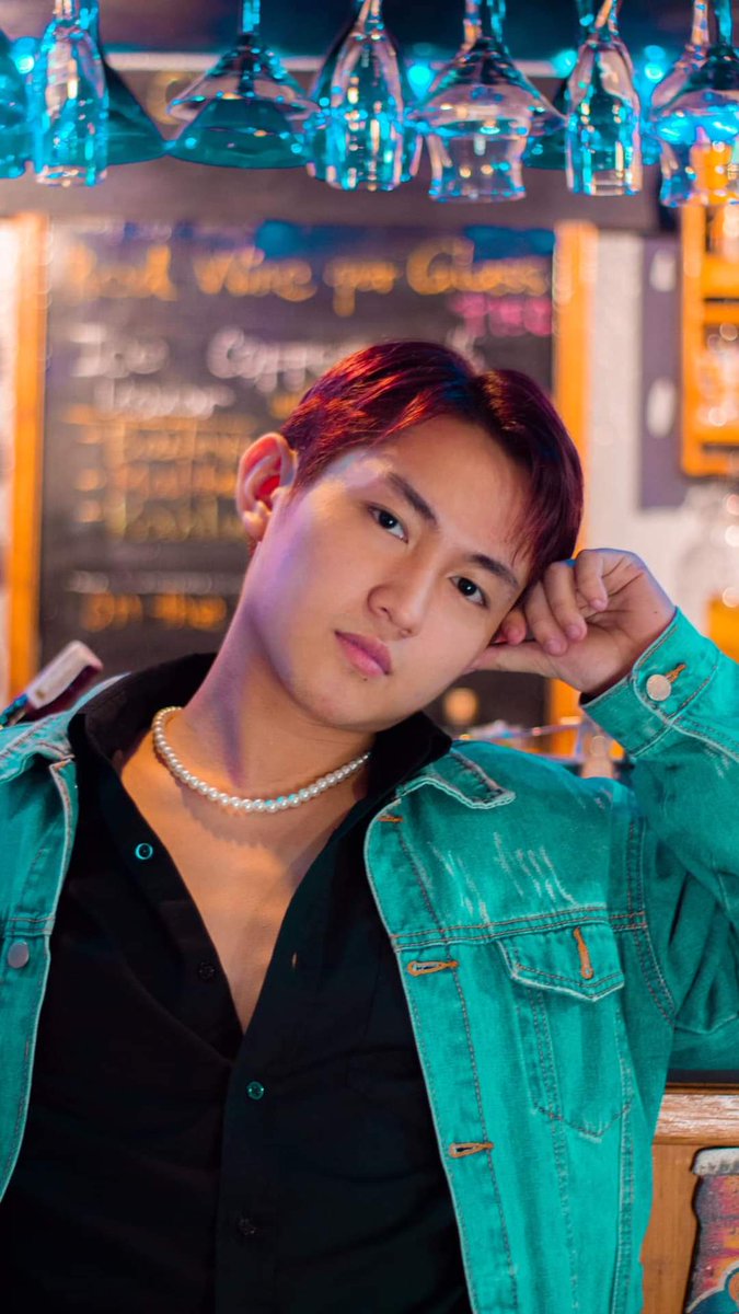 DBG5official's tweet photo. “Taking it slowly, one step at a time”-DBG Drei
@DBG_Drei

Thank you TituChef 1976,  153 Maginhawa Street

DBG5 [Bar Café Concept Shoot]
#DBG5
@DBG5official https://t.co/1dJ2C4Fz72