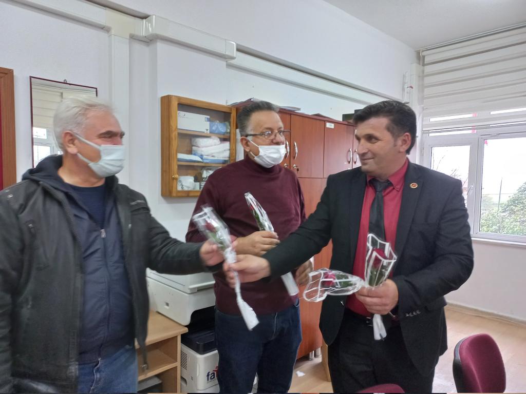 HuseyinAydinOrt's tweet photo. Öğretmenler Günümüz Kutlu Olsun @tcmeb @samsunmem @gokhanmurat1
@19Mayis55MEM @omerdemirkol55 @demiraydin1976 @hasimdalkiran @cemil1aydin
https://t.co/gdYOvBbopt https://t.co/smI9bV3KIt