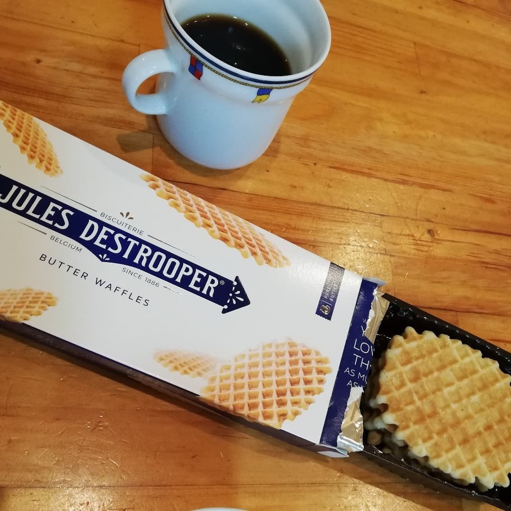 misajoey's tweet photo. #ベルギーワッフル が
#妙に食べたくなって 😋
#ジュールスデストルーパー #ベルギー王室御用達 #julesdestrooper #butterwaffles https://t.co/ZsL3s4ciLB https://t.co/Rx2qLiYW8r
