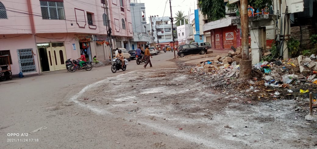 Deeswm9's tweet photo. @aliammu110 @GadwalvijayaTRS @ZC_Khairatabad @GHMCOnline @HyderAliHashmii @S_A_R_Activist @Safder_110 @MirzaSiraj_INC @HiHyderabad @FahadMaqsusi Cleared and got rectified https://t.co/URHYxP4Zu6
