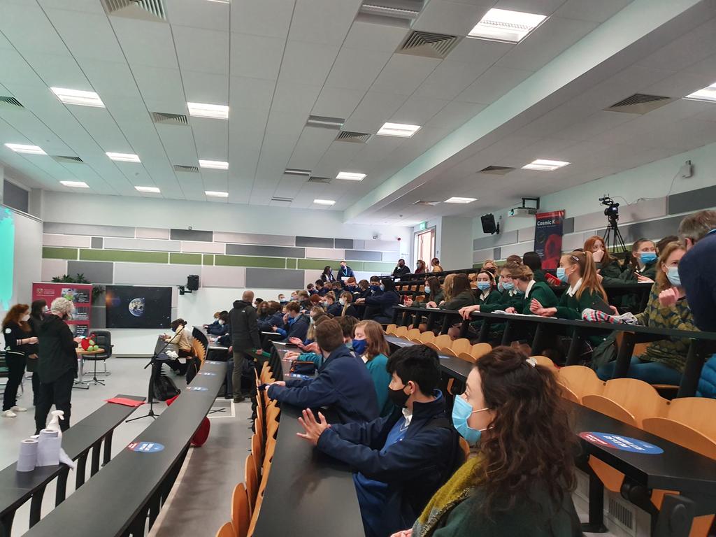 Getting ready for ISS call <a href="/dr_niamh_shaw/">Dr. Niamh Shaw 🪐🌎☘️</a> <a href="/esero_ie/">ESERO Ireland</a> @scienceirel @ITCAthenaSwan <a href="/esa_education/">ESA</a> <a href="/itcarlow/">TraleeAds</a>