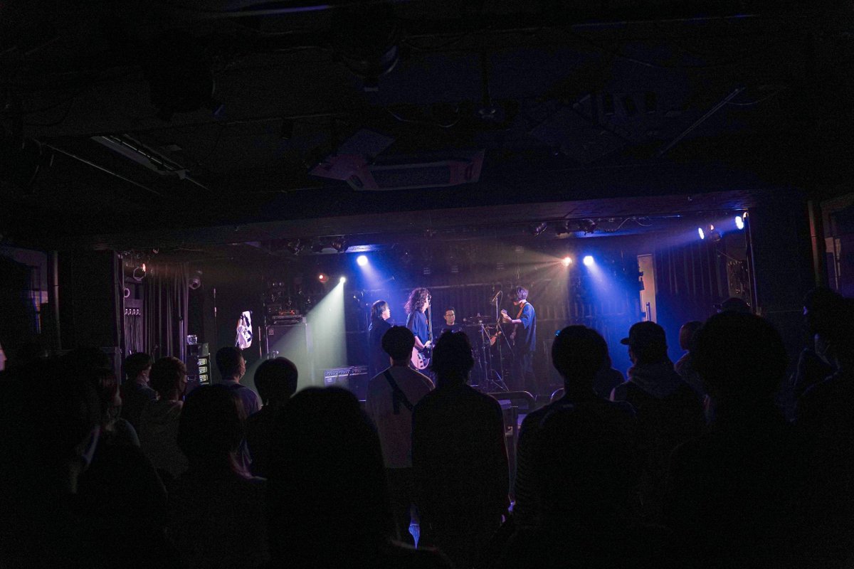 narwhal_ikkaku's tweet photo. Narwhal live 11/20 梅田Zeela "エモーショ鳴ル -Reunion-"
Thank you!

①SONAR
②奏者ノ忘レモノ
③光芒の残滓
④Shambhala
⑤16×9のピエロ
⑥風吹く0時

Photo by キッシー(@kissy4242 )

Next → 12/13 アメリカ村BEYOND https://t.co/RbOCj0MOcR