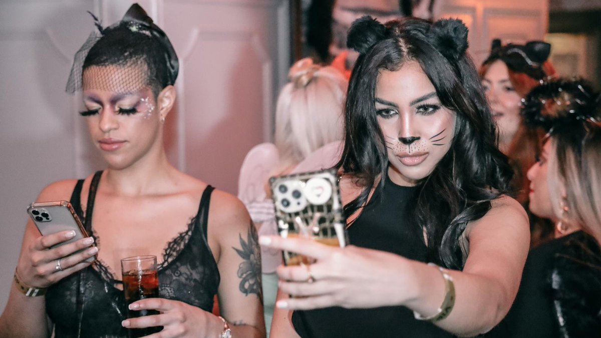 Bombshell_PR's tweet photo. Bombshell Pr are the experts in #InfluencerMarketing
Talk to us about how to increase your visibility for your brand
#bombshellpr #eventmanagementcompany https://t.co/PVCn7uvUtr