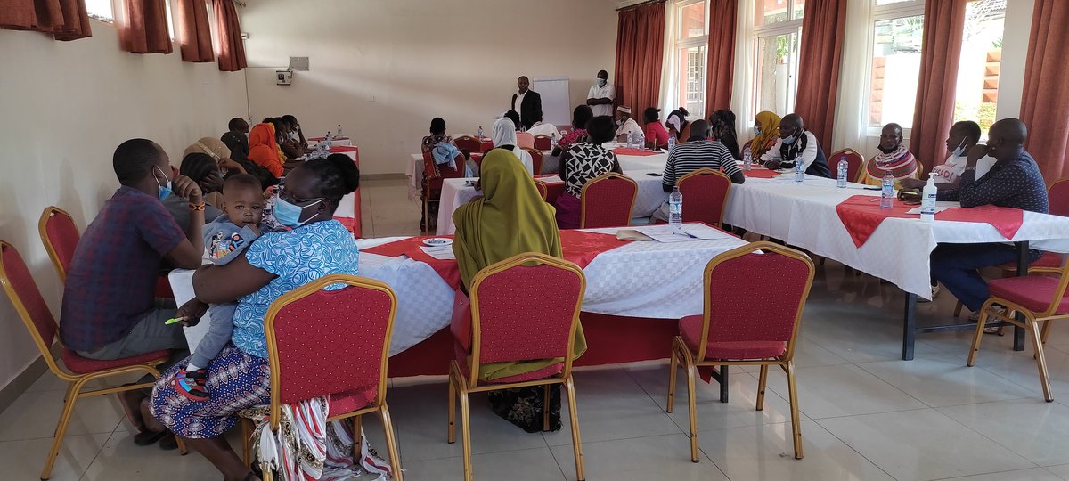 CynthiaAsafi's tweet photo. @MtKenyaNetwork1 @GDU011 @LaikipiaCountyG @MarsabitGov @County19Nyeri @YesWeCanWF @PACJA1 @kenya_climate @CCA_Resilience @DeskKccb @irck_info @SNV_Kenya @FCDCKenya Information is power , do we know what is going on # clinate change discussion in Isiolo# current situation @ActivistaIsiolo @eco_vistaKe @indiana_am @kizito_wisdom @mwenda2019 @Moses_Thiaine @ActionAid_Kenya @GP_Kenya https://t.co/Fzkg9MDoI8