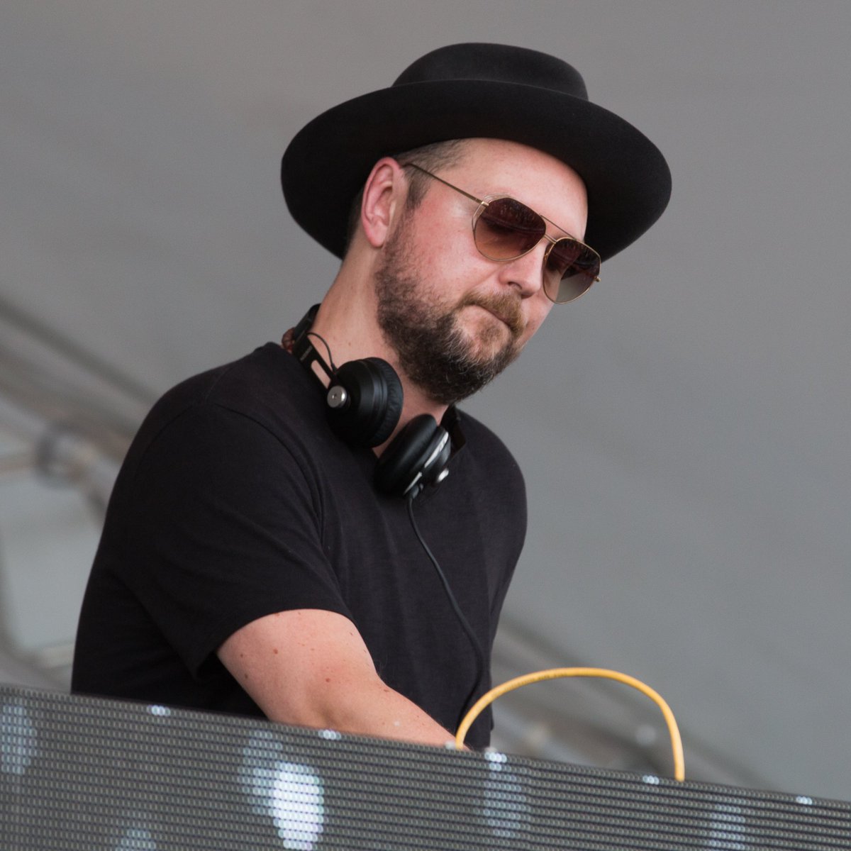 .<a href="/fabrikdiscoteca/">FABRIK</a> y <a href="/elrow_/">elrow</a> lanzan el cartel de su fiesta de año nuevo. <a href="/FatboySlim/">Fatboy Slim</a>, <a href="/kolschofficial/">Kölsch</a> o <a href="/AndreaOliva1/">Andrea Oliva</a> son sólo algunos de los confirmados🤯
📰➡️ bit.ly/3oZOUMU