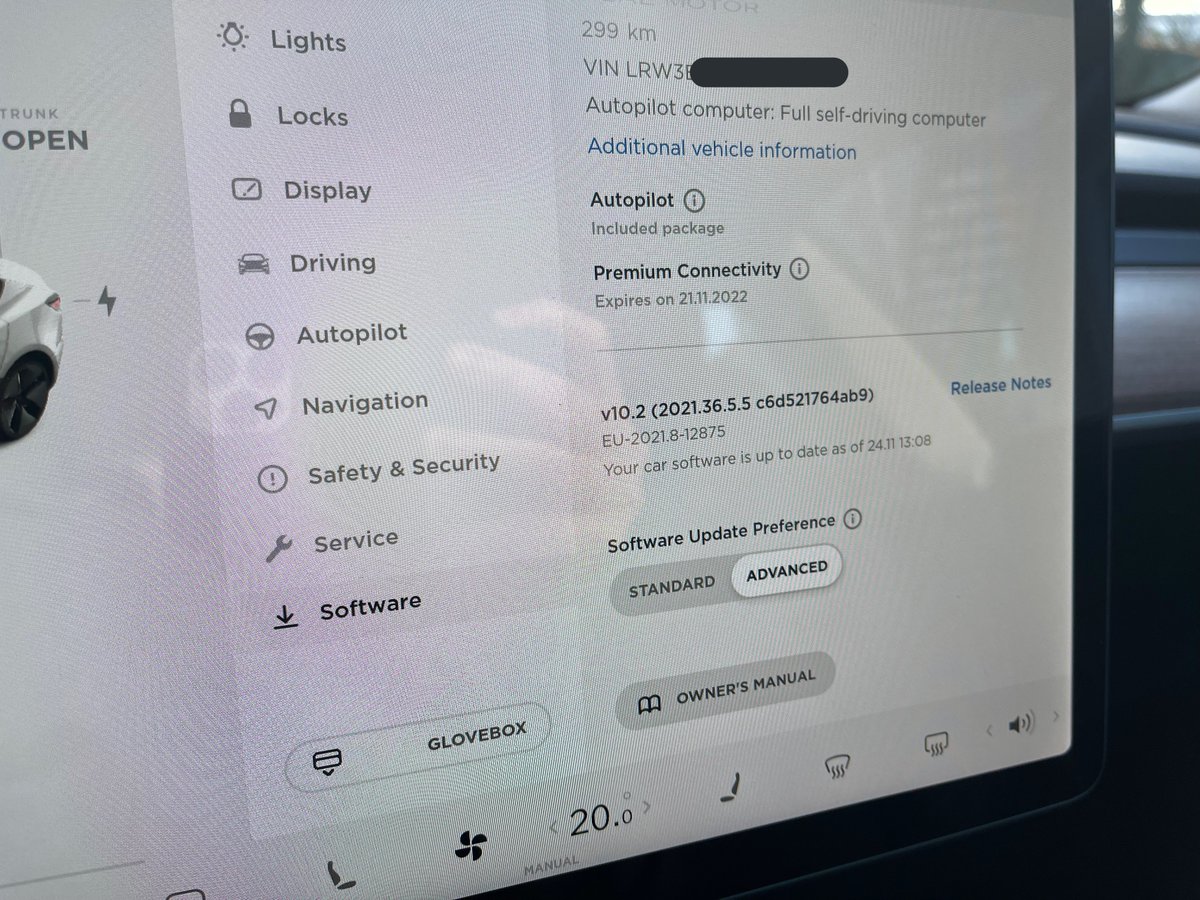 raffaeru's tweet photo. @tesla_adri #fwaud
With my luck the old one will get it first anyway. 😂 https://t.co/HVqyXyDfIp