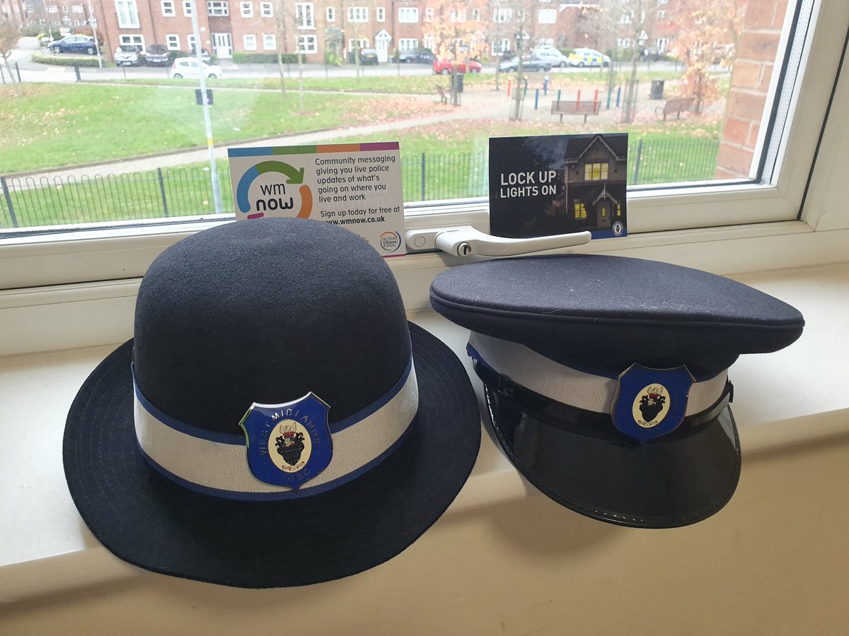 YardleyWMP's tweet photo. PCSOs have conducted door to door enquiries around the cannabis factory on Vine Lane and have signed several people up for WM Now #askushowifyournotalreadyamember #beintheloop https://t.co/cUVv3gY1Xr