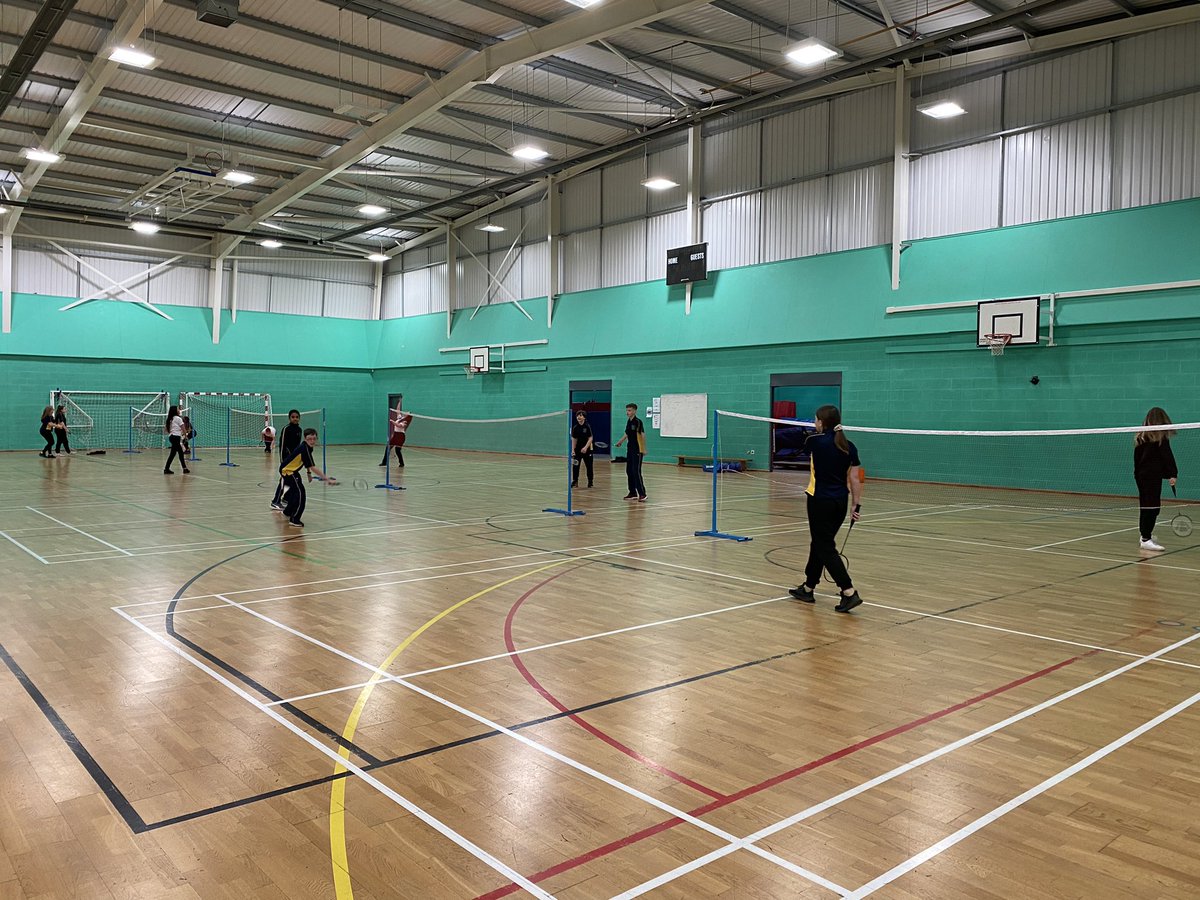 KS3 Badminton in full swing 🏸💪🏼 Come and join us every Wednesday lunchtime in the sports hall! #themorethemerrier #badminton <a href="/EllowesPe/">Ellowes Hall PE Department</a>
